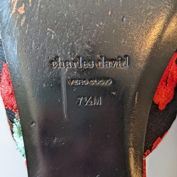 Charles David Black and Red Rose Floral Embroidered Slide Slippers Womens 7.5 - Picture 8 of 8